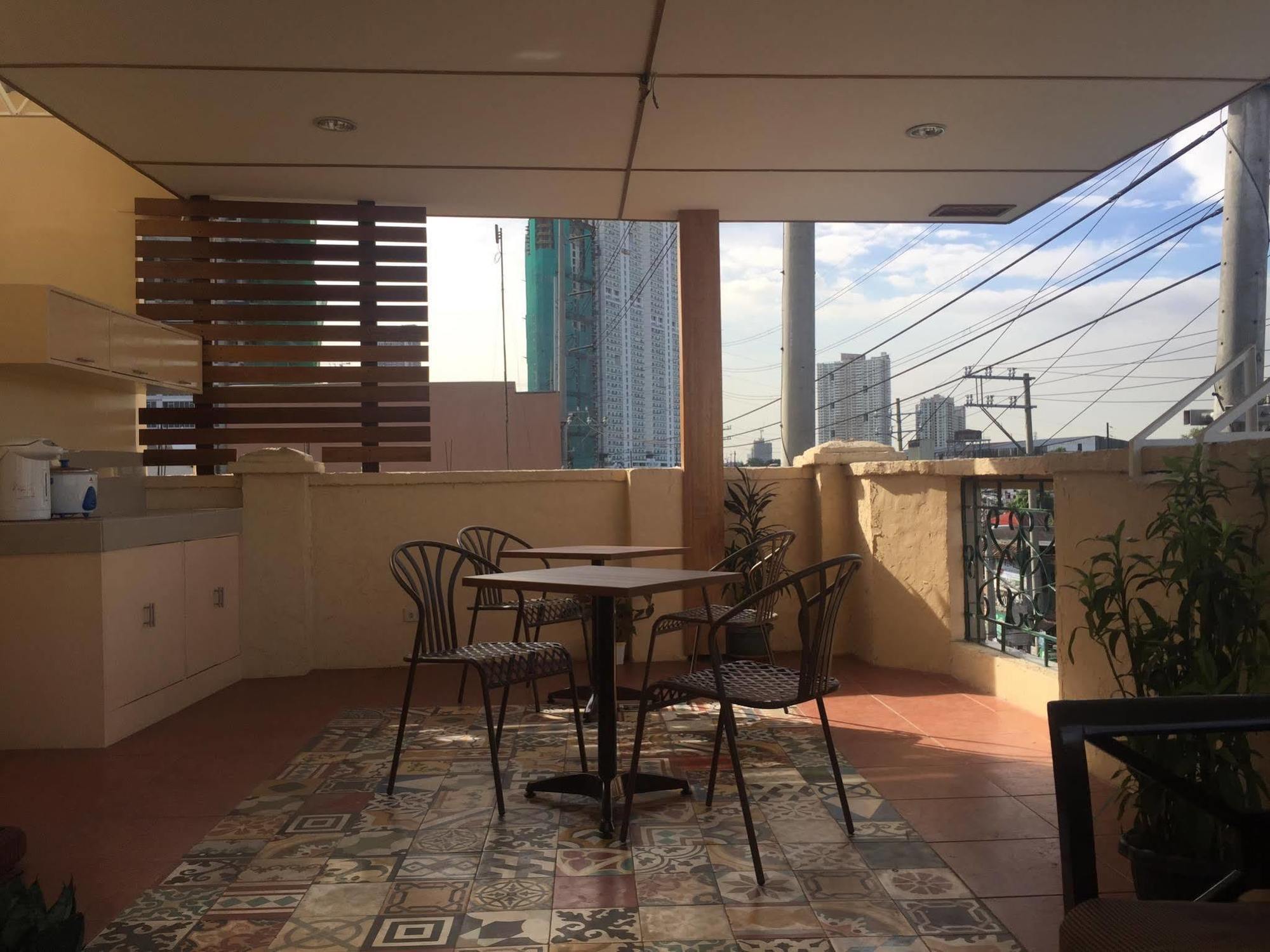 1 River Central Hostel Μακάτι Εξωτερικό φωτογραφία
